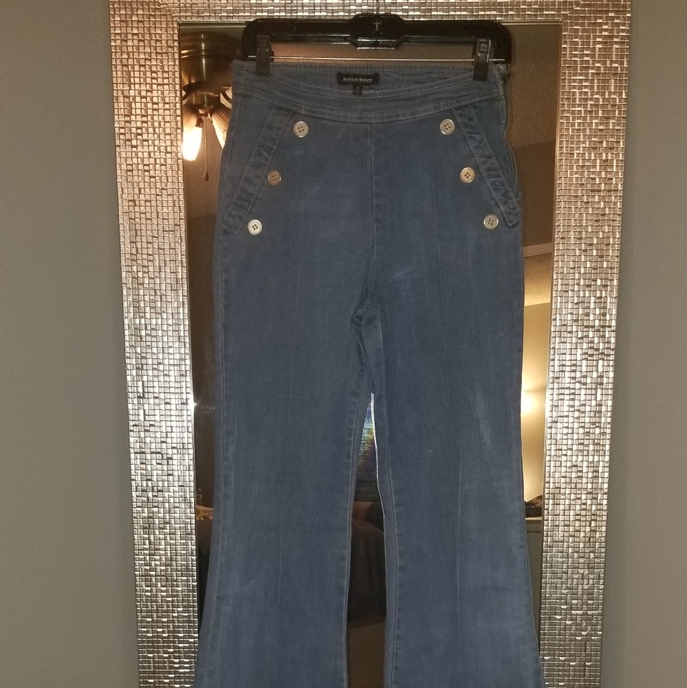 *Wide Leg Jeans*